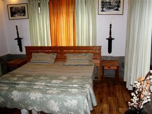 โฟรเซ่น วูดส์ รีสอร์ต Hotel มุกเตชวาร์ ภายนอก รูปภาพ